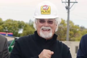 Ron Rivett, co-founder of My Place, Super 8, passes away at 83 ...