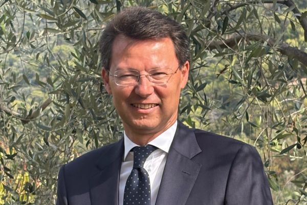 Oliver Thomas Raffles Raffles London at The OWO appoints managing director - HOTELSMag.com
