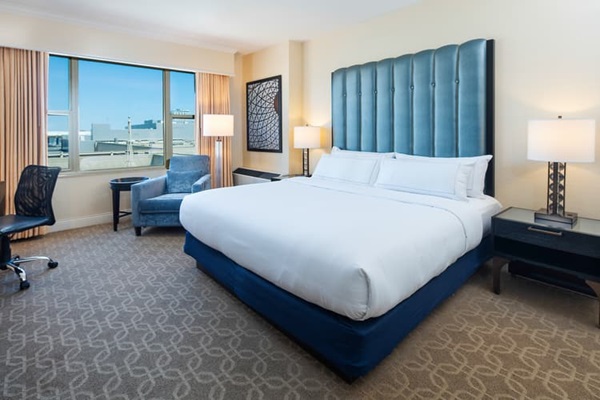 Marcus Hotels opens The Marc Hotel in Milwaukee