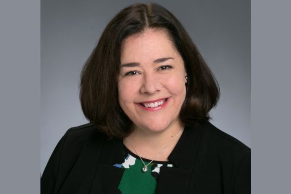 Hilton nomeia Rebecca Kirisits como nova gestora geral do hotel dual‑brand no Seaport de Boston